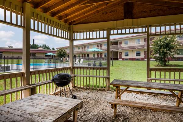  - Super 8 Motel Gaffney - I-85, Exit 92