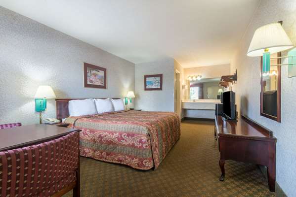  - Days Inn Greenville