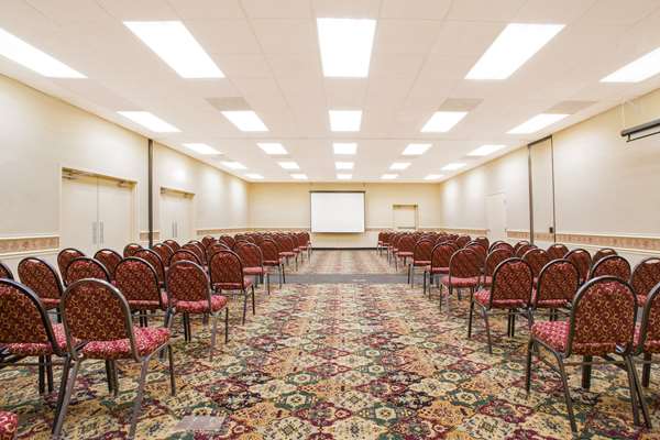  - Ramada Hotel & Conference Center Edgewood - I-95, Exit 77