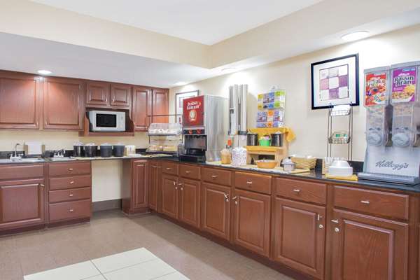  - Ramada Hotel & Conference Center Edgewood - I-95, Exit 77