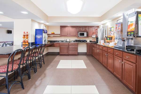  - Ramada Hotel & Conference Center Edgewood - I-95, Exit 77