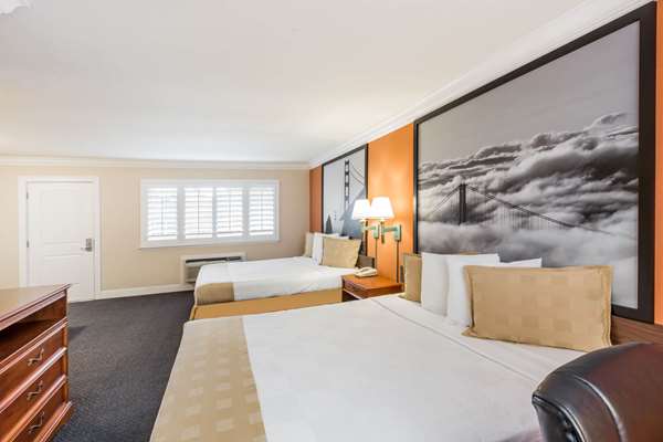 Suite - Super 8 Motel Midtown Monterey