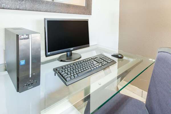 Conference Area - Super 8 Motel Millbury - I-280, Exit 1B