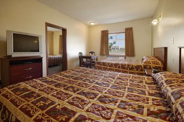 Suite - Super 8 Motel Fort Saskatchewan