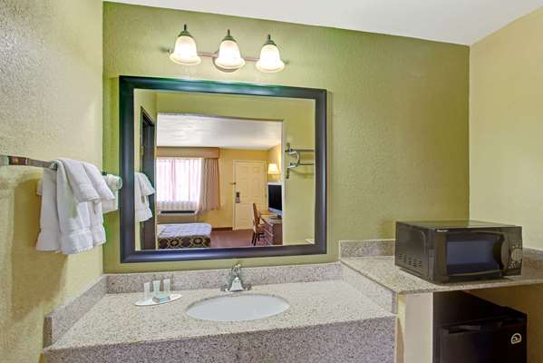  - Travelodge Northwest Tucson - I-10, Exit 248