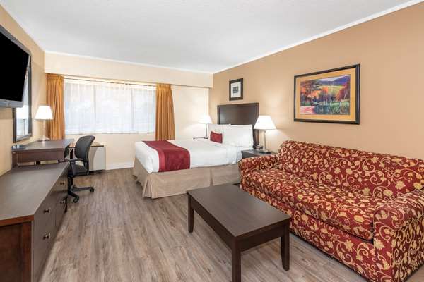 Suite - Ramada Inn Coquitlam