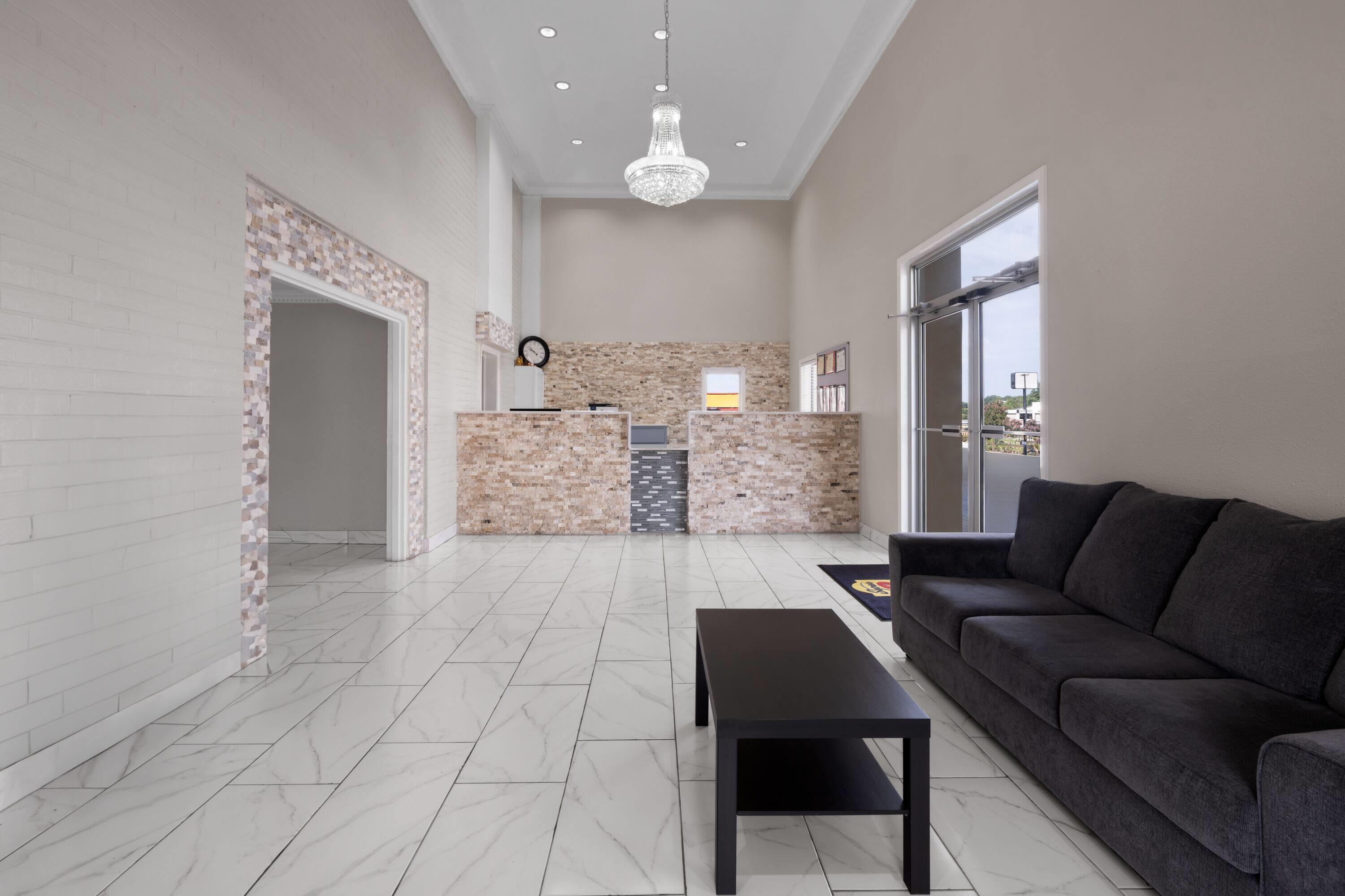 Lobby | Super 8 by Wyndham Covington