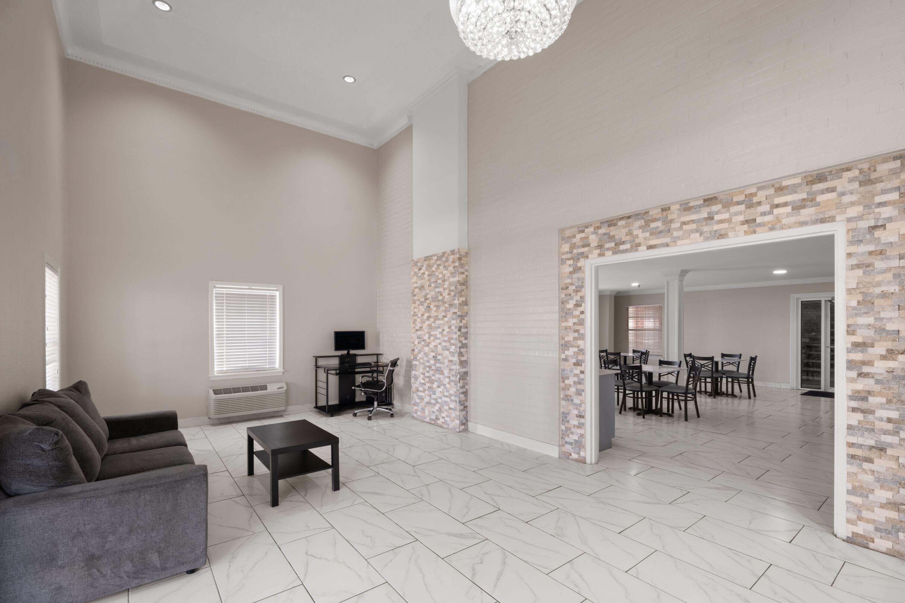 Lobby | Super 8 by Wyndham Covington
