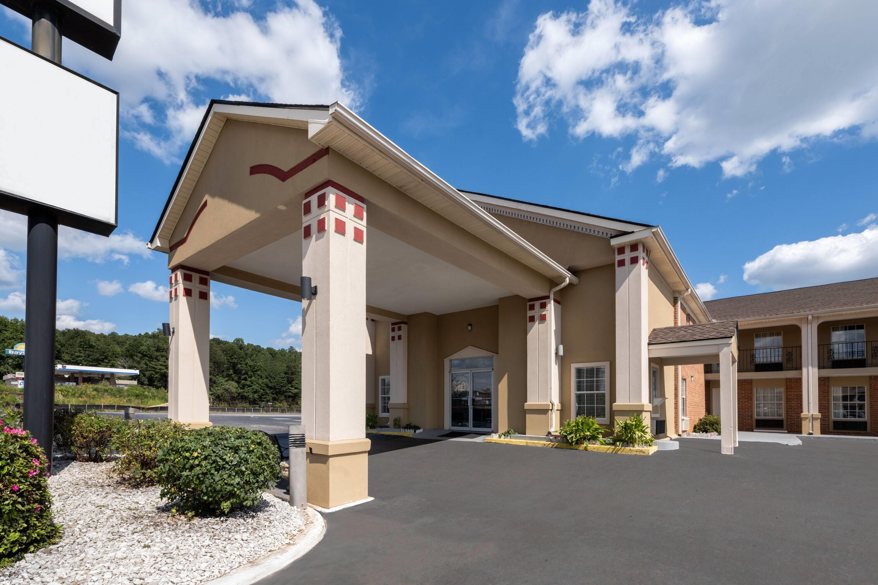 Exterior | Super 8 by Wyndham Covington