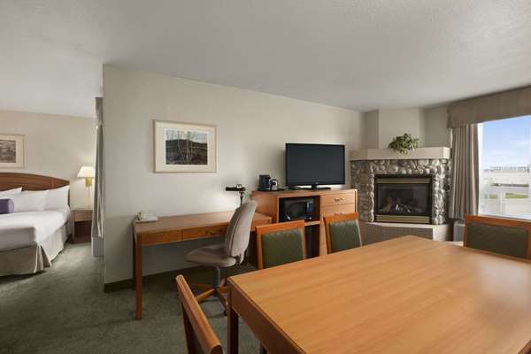 Suite - Days Inn Red Deer
