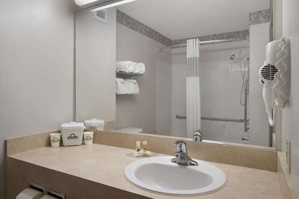  - Days Inn Red Deer