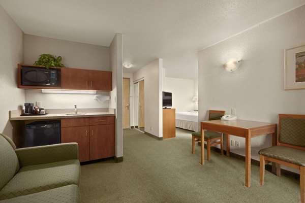 Suite - Days Inn Red Deer