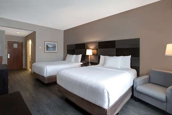  - Days Inn & Suites Collingwood