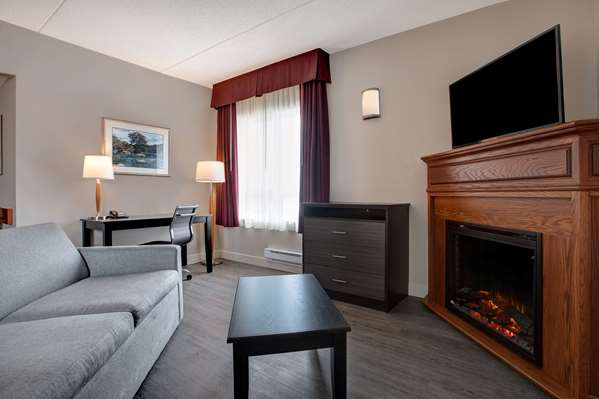 Suite - Days Inn & Suites Collingwood