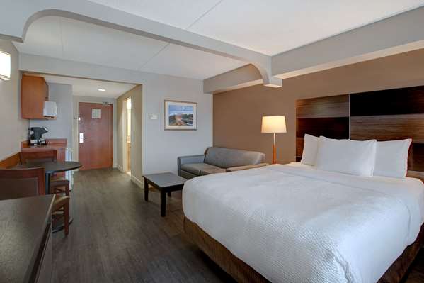 Suite - Days Inn & Suites Collingwood