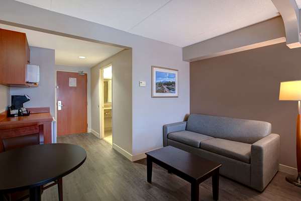 Suite - Days Inn & Suites Collingwood