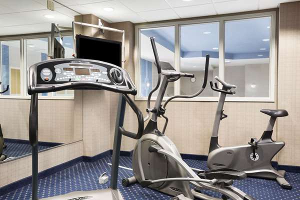 Fitness/ Exercise Room - Days Inn & Suites Collingwood