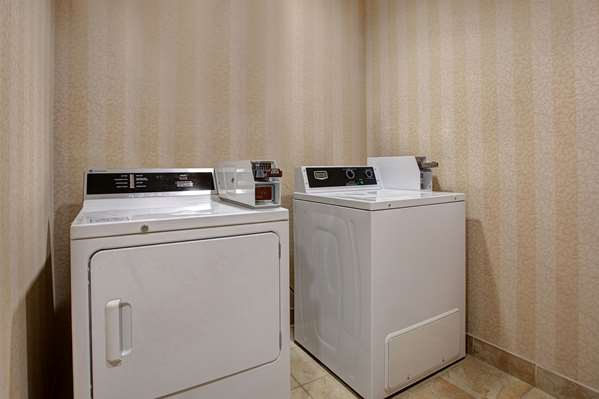 Amenities - Days Inn & Suites Collingwood