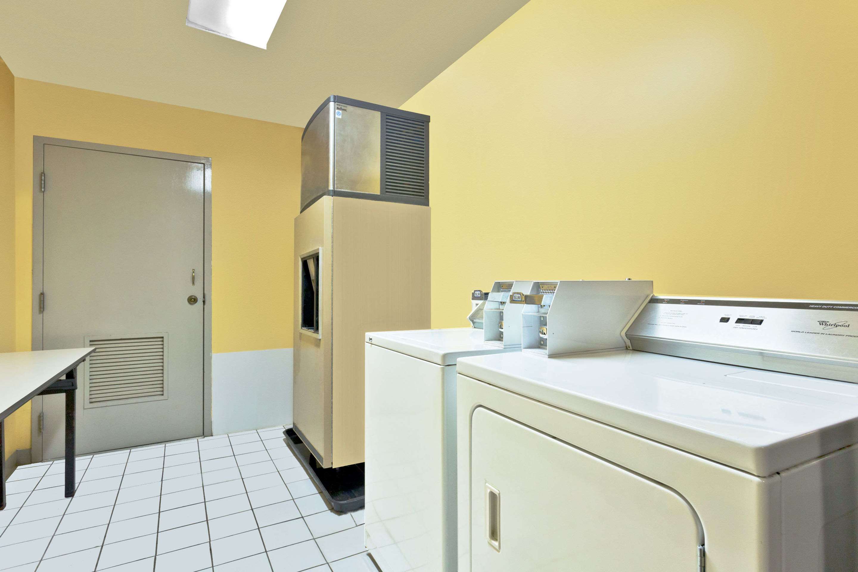 Guest Laundry | Super 8 by Wyndham Franklin Hwy 31