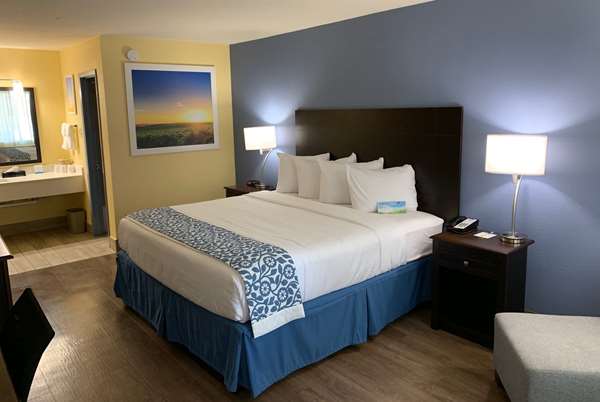  - Days Inn Beaumont - I-10, Exit 853B