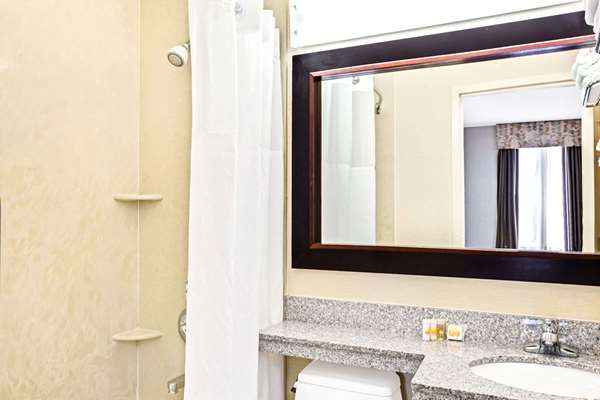  - Days Inn Long Island City Queens