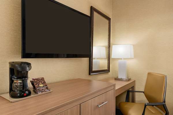  - Days Inn Long Island City Queens