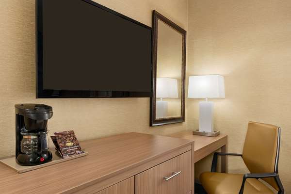  - Days Inn Long Island City Queens