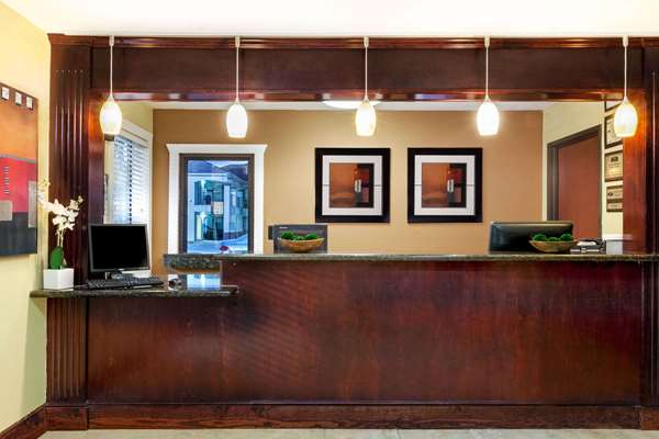  - Howard Johnson Inn Lafayette - I-10, Exit 103