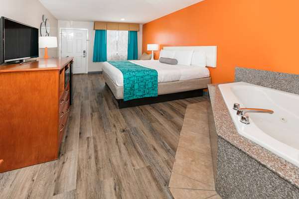  - Howard Johnson Inn Lafayette - I-10, Exit 103