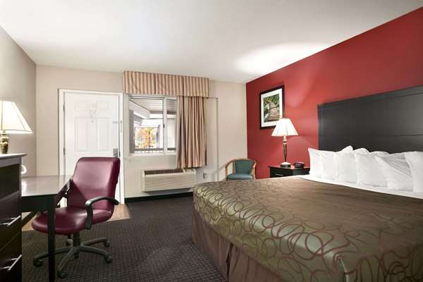  - Travelodge Traverse City