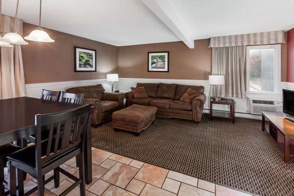Suite - Travelodge Traverse City
