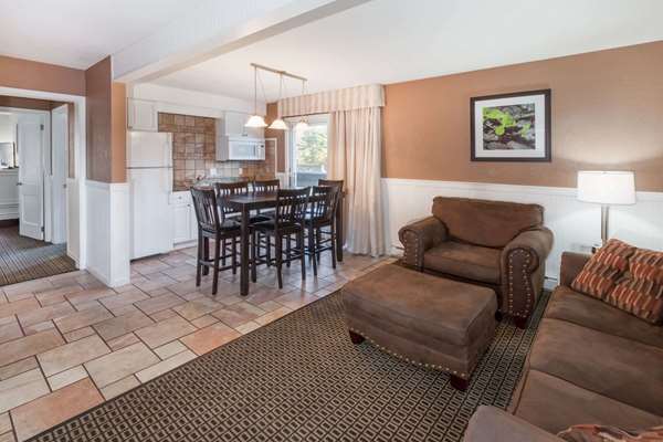 Suite - Travelodge Traverse City