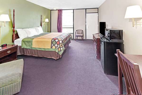  - Super 8 Motel Carrollton