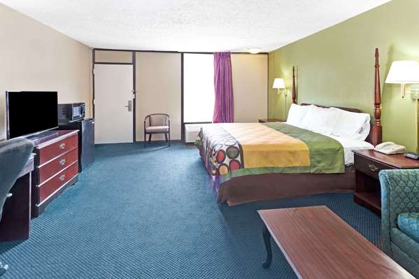  - Super 8 Motel Carrollton