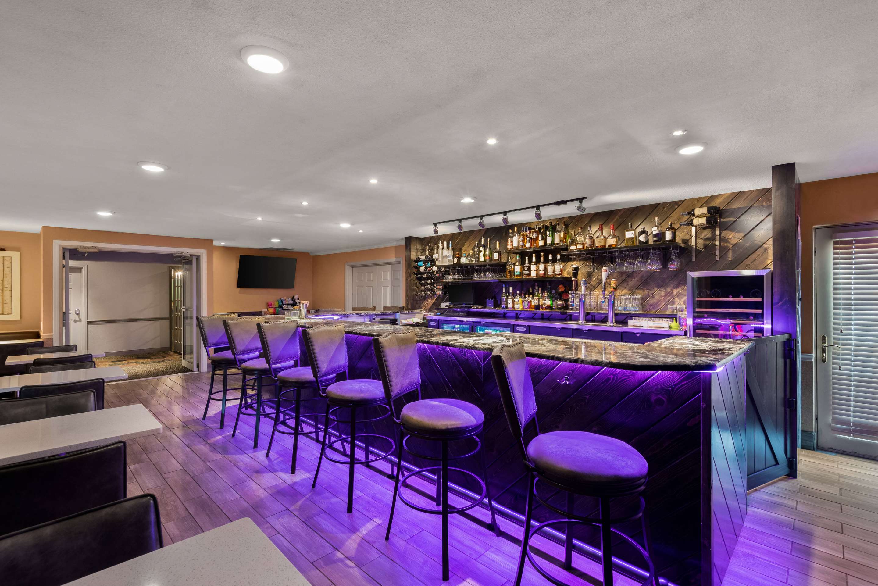 BarLounge | Wyndham Garden Galena Hotel & Day Spa