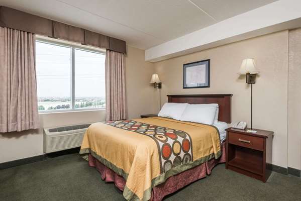  - Super 8 Hotel Mississauga