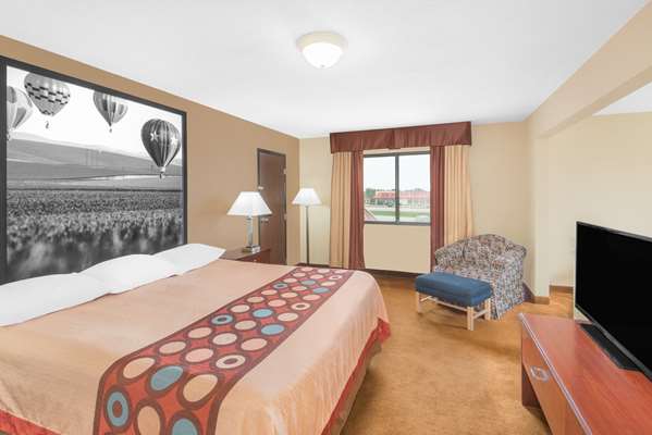  - Super 8 Hotel Marshalltown
