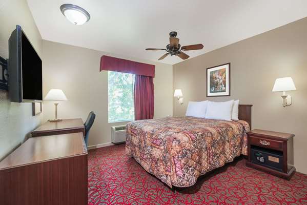  - Days Inn St Peters - I-70, Exit 220