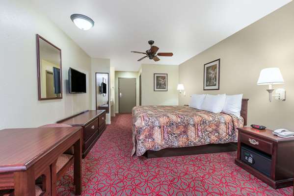  - Days Inn St Peters - I-70, Exit 220