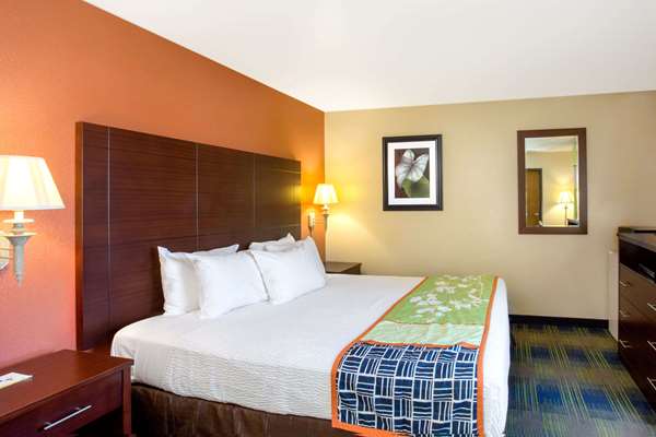  - Days Inn Fremont
