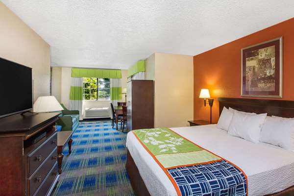  - Days Inn Fremont