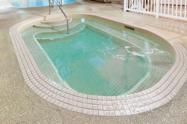 Pool - Ramada Inn & Suites Drumheller