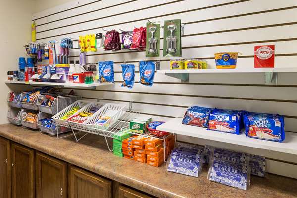  - Ramada Inn Bettendorf - I-74, Exit 2