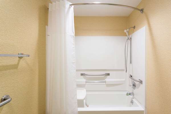  - Ramada Inn Bettendorf - I-74, Exit 2