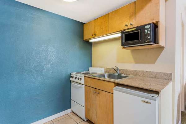  - Travelodge Inn Virginia Beach