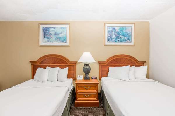  - Days Inn Valley West Clive - I-35 & I-80, Exit 124