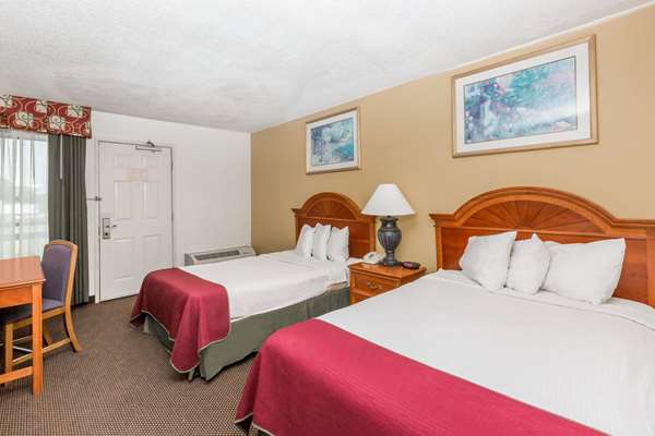  - Days Inn Valley West Clive - I-35 & I-80, Exit 124