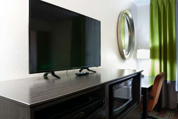  - Super 8 Hotel Arkansas City