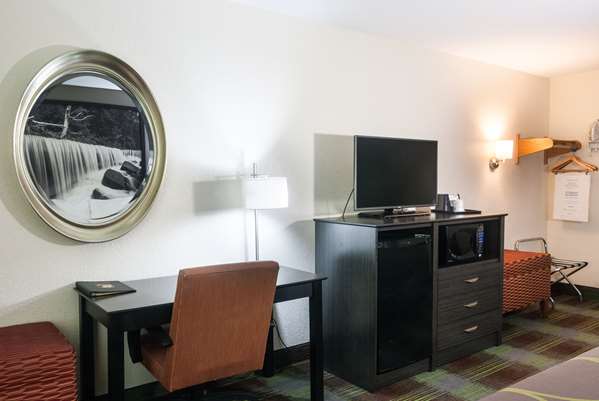  - Super 8 Hotel Arkansas City