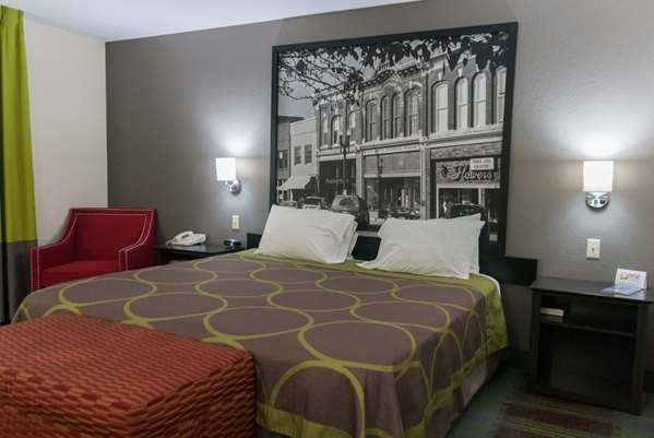  - Super 8 Hotel Arkansas City